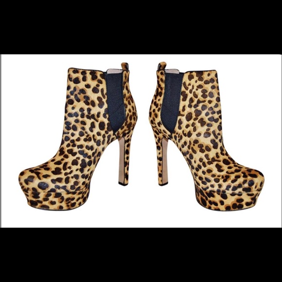 Vince Camuto Leopard Baileys - Picture 1 of 7